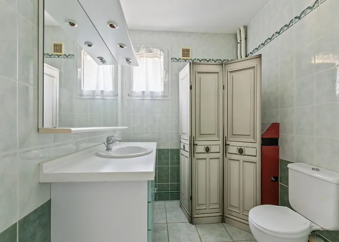 House In The South Of France With Private Pool